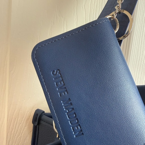 Navy Steve Madden Large Tote Bag - Picture 4 of 13